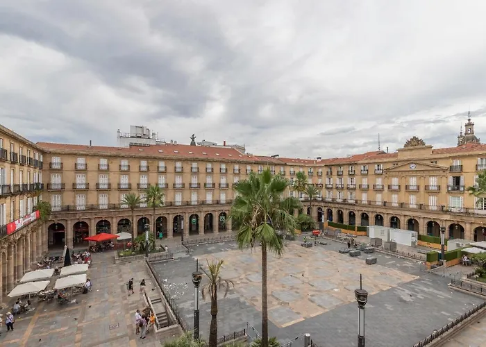 Plaza Nueva 8 Δωμάτια σε οικογενειακή κατοικία