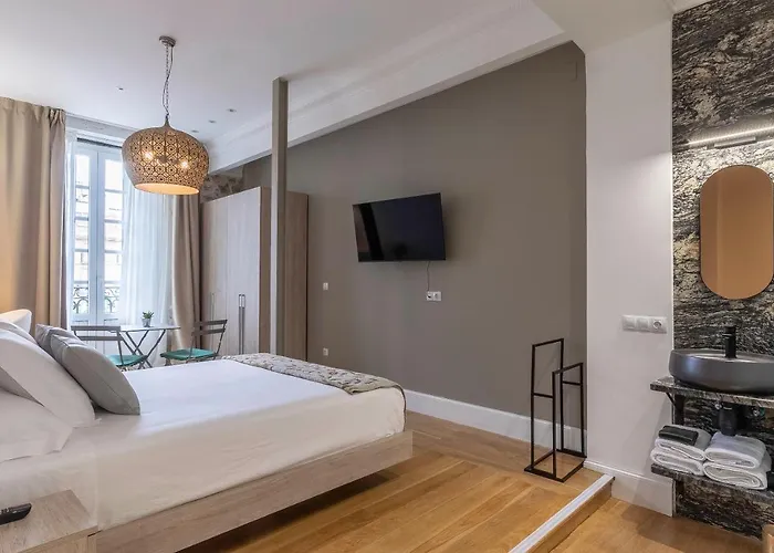 Δωμάτια σε οικογενειακή κατοικία Plaza Nueva 8